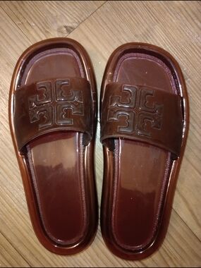 Tory Burch Bubble Jelly Sandals